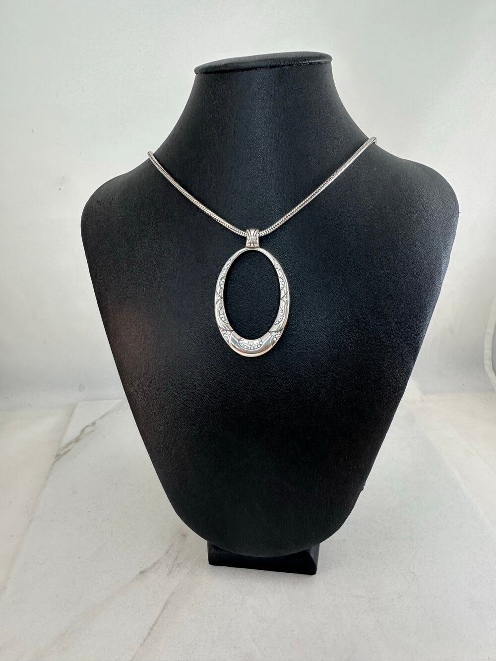 Brighton swinging sixties Retired Necklace Oval Swarovski Pendant Preowned